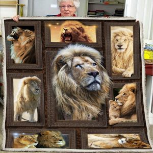 Huge Lion Blanket